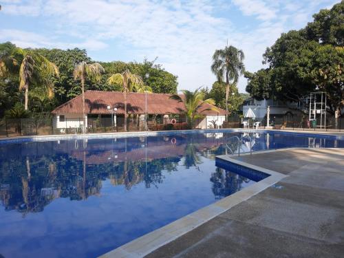 Descansa en familia en Rio Bonito lleva tus mascotas