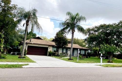 Orlando 1 Acre 4 BD Home Central Near Universal in Orlando, USA