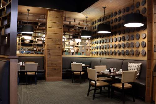 DoubleTree by Hilton Hotel Reading - image 11