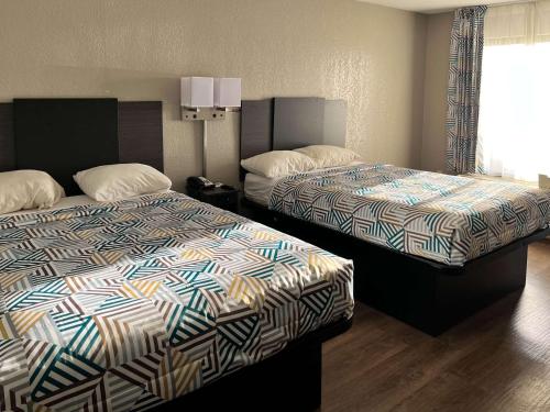 2 double beds