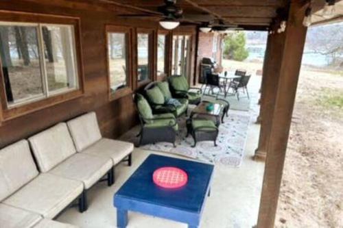 Rolling Oaks Retreat on Eufaula Lake, OK in Eufaula, USA