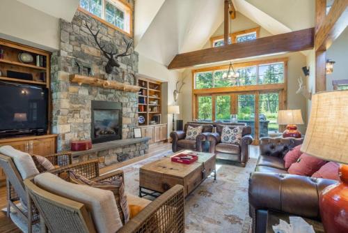 Suncadia 4 Bdrm Home with Hot Tub Overlooking Prospector Golf Course