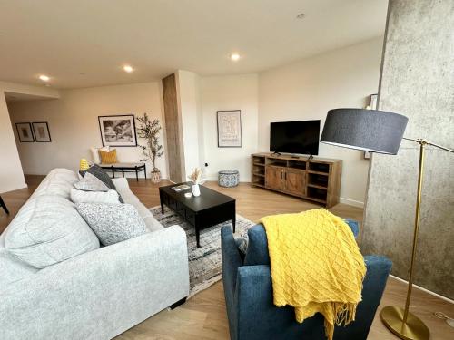 Nimitz Crossing Luxury Residences Room Type - Deluxe Apartment