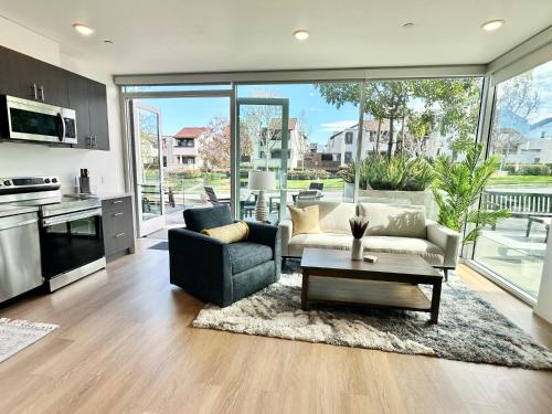 Nimitz Crossing Luxury Residences Room Type - Deluxe Apartment