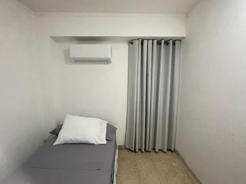 Single Room image 2