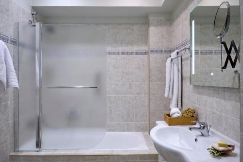 Acropolis 2BD Private Entrance Apt, Athens (photo 8)