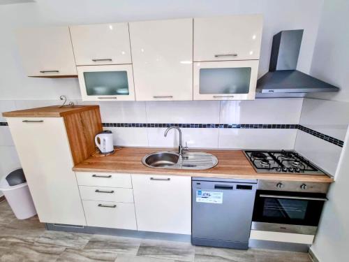 Two-Bedroom Apartment with Balcony and Sea View image 7