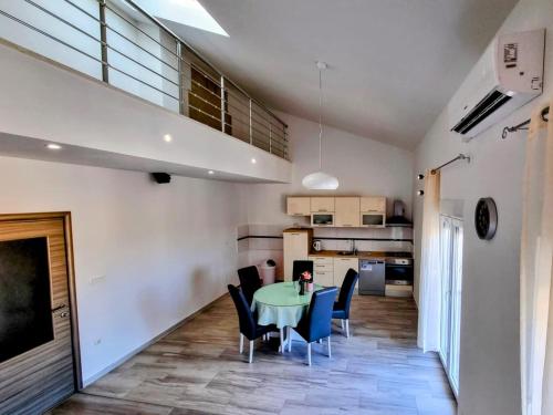 Two-Bedroom Apartment with Balcony and Sea View image 6