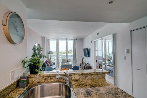 Coconut Grove 1 bedroom condo parking included in Miami, USA