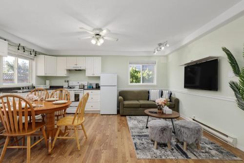 Serenity Home 2BR suite on Butcher Rd in Nanaimo, Canada