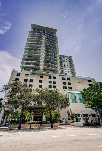 Private 2 bedroom bay view condo in Coconut Grove includes parking, Miami (Florida)