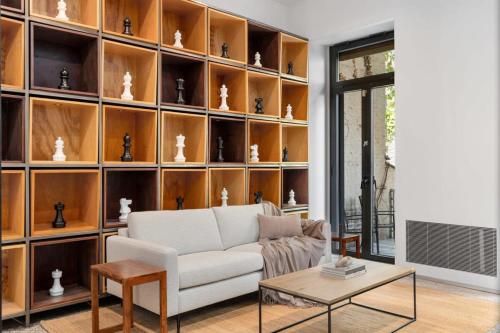 Chelsea Canvas II by RoveTravel Large 3BR Duplex in New York, USA