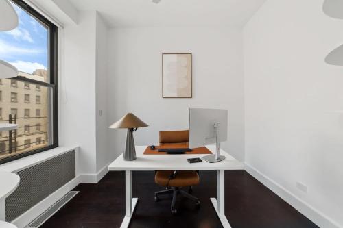 Chelsea Canvas II by RoveTravel Large 3BR Duplex in New York, USA