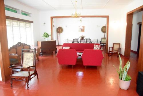 ES Holiday Bungalow Anuradhapura