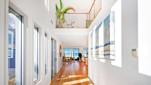 Paradiso Beach House in Salamander Bay