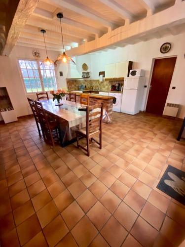 廚房, Maison charmante à Tours-en-Vimeu avec grand jardin clos (Maison charmante a Tours-en-Vimeu avec grand jardin clos) in 維默地區圖爾