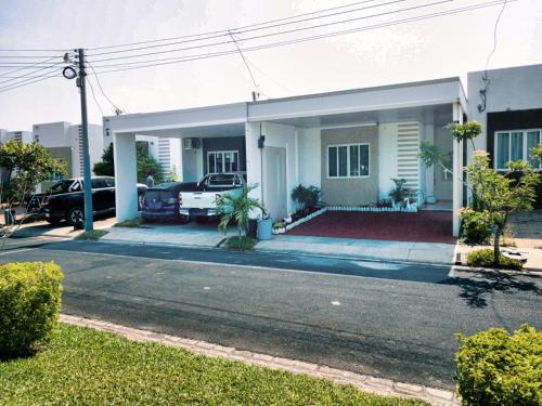 Disfruta y siéntete como en casa (Disfruta y sientete como en casa) in Сан-Мигель