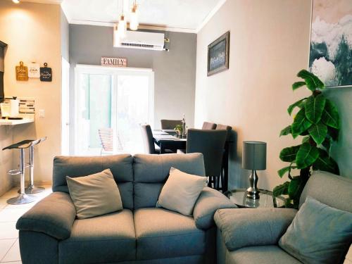 Disfruta y siéntete como en casa (Disfruta y sientete como en casa) in Сан-Мигель