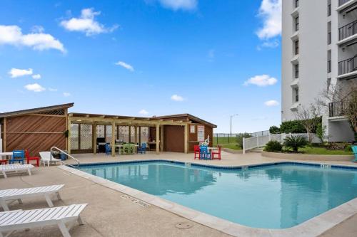 Bello condominio con vista al mar, jacuzzi interno in Galveston, USA