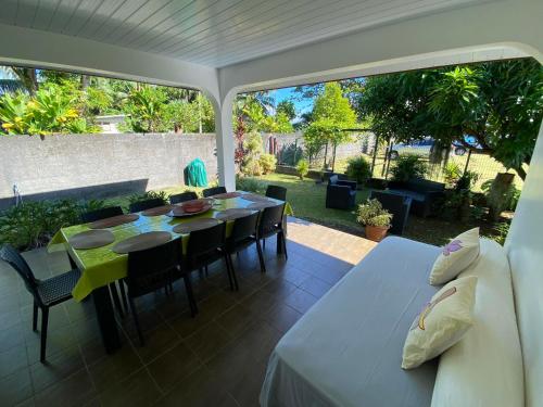 TAHITI - Motu Nono Beach View in ميتيرابا