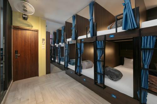 Hanoi Oldtown Nomad Hostel - Tap to explore photos