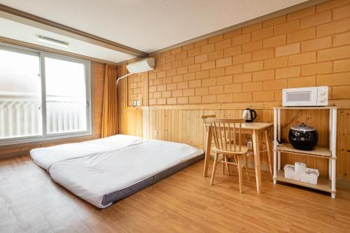 Red Clay Pension Room Type - Studio