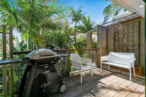 Pet Friendly Tropical Escape in Sunshine Beach