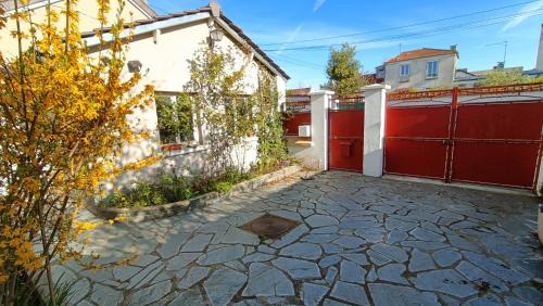 Charming Tiny house with quiet garden, 15min from Paris