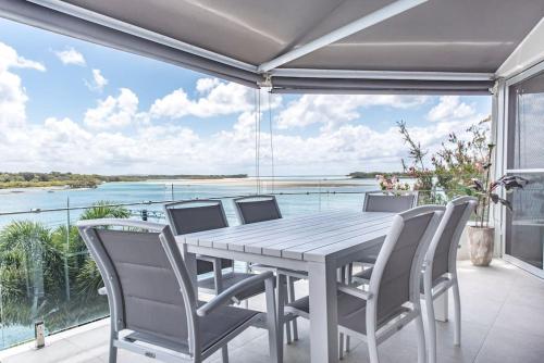 Sea La Vie ~ Penthouse & Best Noosa Blue Views