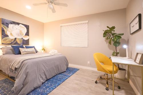 Cozy Home with Spa, Arcade, near Disney & Expo in Anaheim, USA