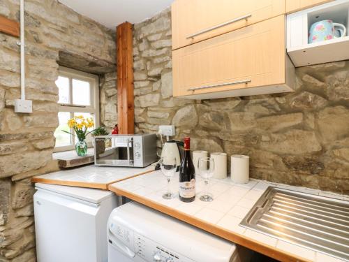Wayside Cottage Consett - image 10