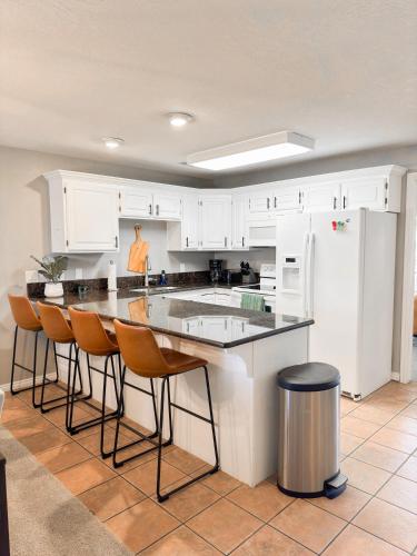 Perfect Family Escape - 3 Bed Condo with Pools Perfect Family Escape - 3 Bed Condo with Pools