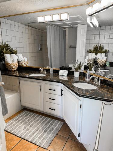 Perfect Family Escape - 3 Bed Condo with Pools Perfect Family Escape - 3 Bed Condo with Pools