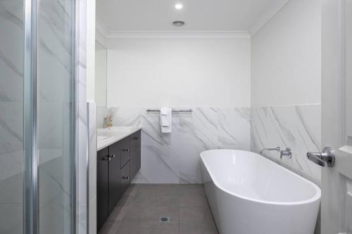 Stylish Urban Getaway in the Heart of the City photo 3