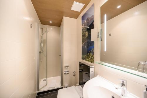 Small & Cozy image 10