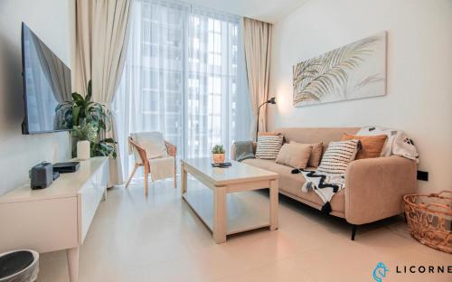 Inviting 2BR Apartment - Only 10 Mins to Downtown - Sobha Creek Vista Reserve, Dubai
