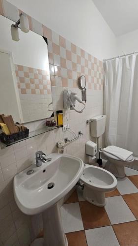 Hotel Montecodeno - image 3