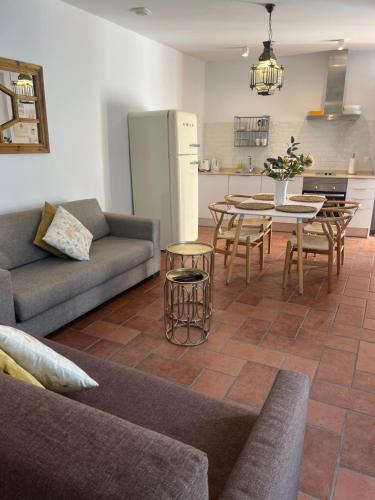 APARTAMENTOS PUERTA SEVILLA DE CORDOBA Room Type - Deluxe Studio
