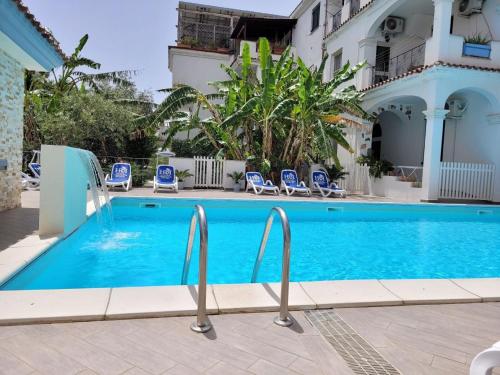 Appartement in Orosei mit gemeinsamem Pool und Grill