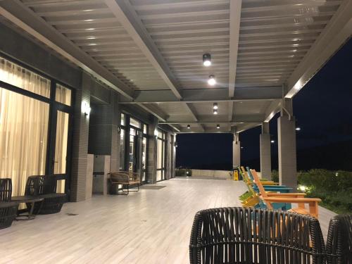 Exterior view, Luang yuan zi near Cingshuei Dire Park