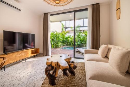 Two-Bedroom Villa image 8
