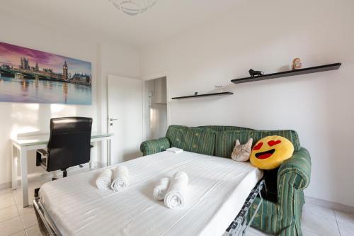 Corvetto M3 - Bright Apt. with balcony!, Milan (photo 6)