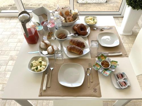 Ételek és italok, Villa Elios Guesthouse near Vincenzo Florio repülőtér