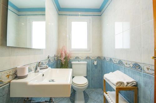 Villa with Private Pool image 8