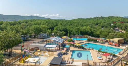 Mobile home 6 places camping 5 Vacances Gorges de lArdeche