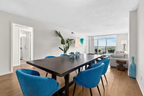 Ocean View Luxurious Retreat Full 3Bedroom Marina in Los Angeles, USA