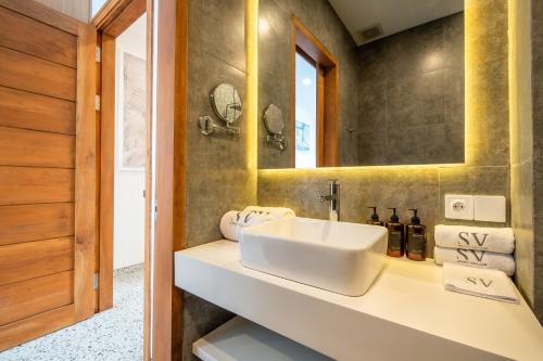 Two-Bedroom Villa image 1