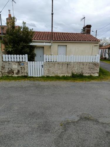 maison dans hameau 6 km de la mer - Location saisonnière - Pornic