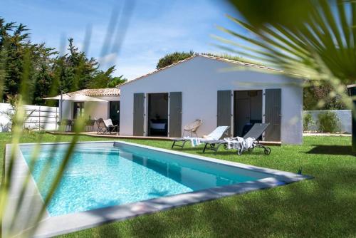 Maison d'architecte avec piscine à deux pas de la plage des Grenettes - Location, gîte - Sainte-Marie-de-Ré