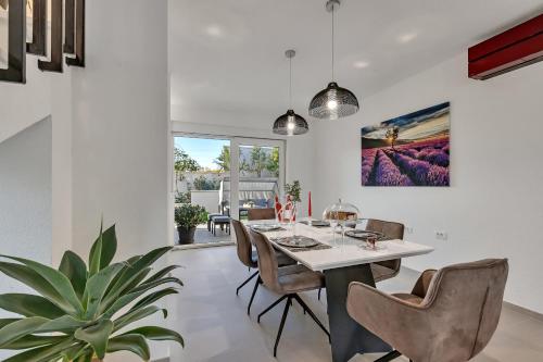 Luxury Apartments Podgora 5